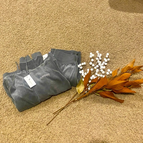 💎 NWT! Vertigo Paris Hoodie Sweatsuit Set, M - Picture 3 of 9